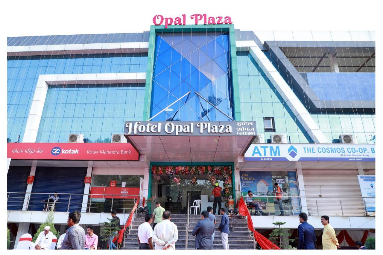 Hotel Opal Plaza Executive Waluj Buzurg エクステリア 写真