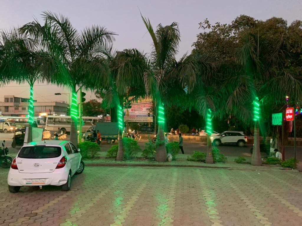 Hotel Opal Plaza Executive Waluj Buzurg エクステリア 写真